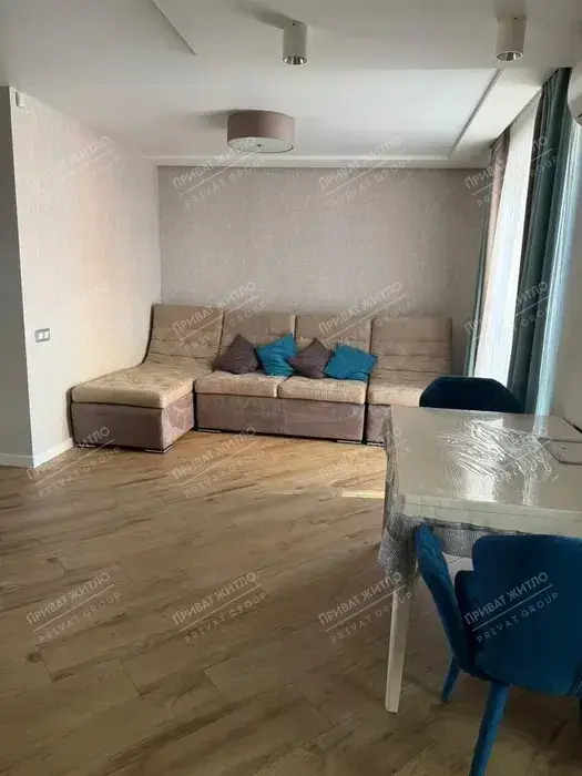 Трикімнатна картира у центрі міста | Приват житло